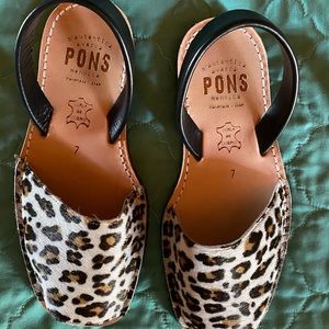 Pons sandals